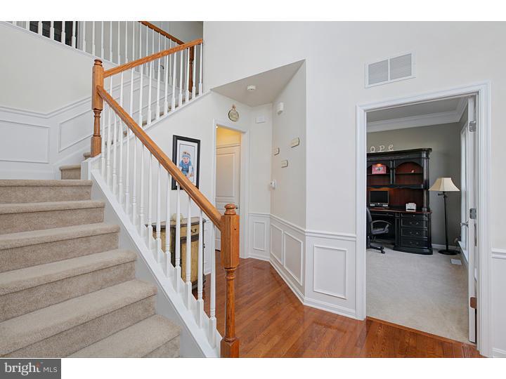 11 Randolph Court Mickleton, NJ 08056 - Photo 5 of 19 Foyer