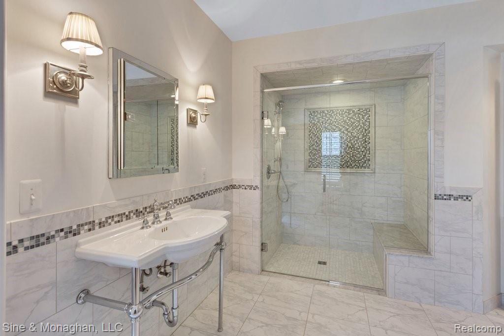 180 Cloverly Road Grosse Pointe Farms, MI 48236 - Photo 38 of 63