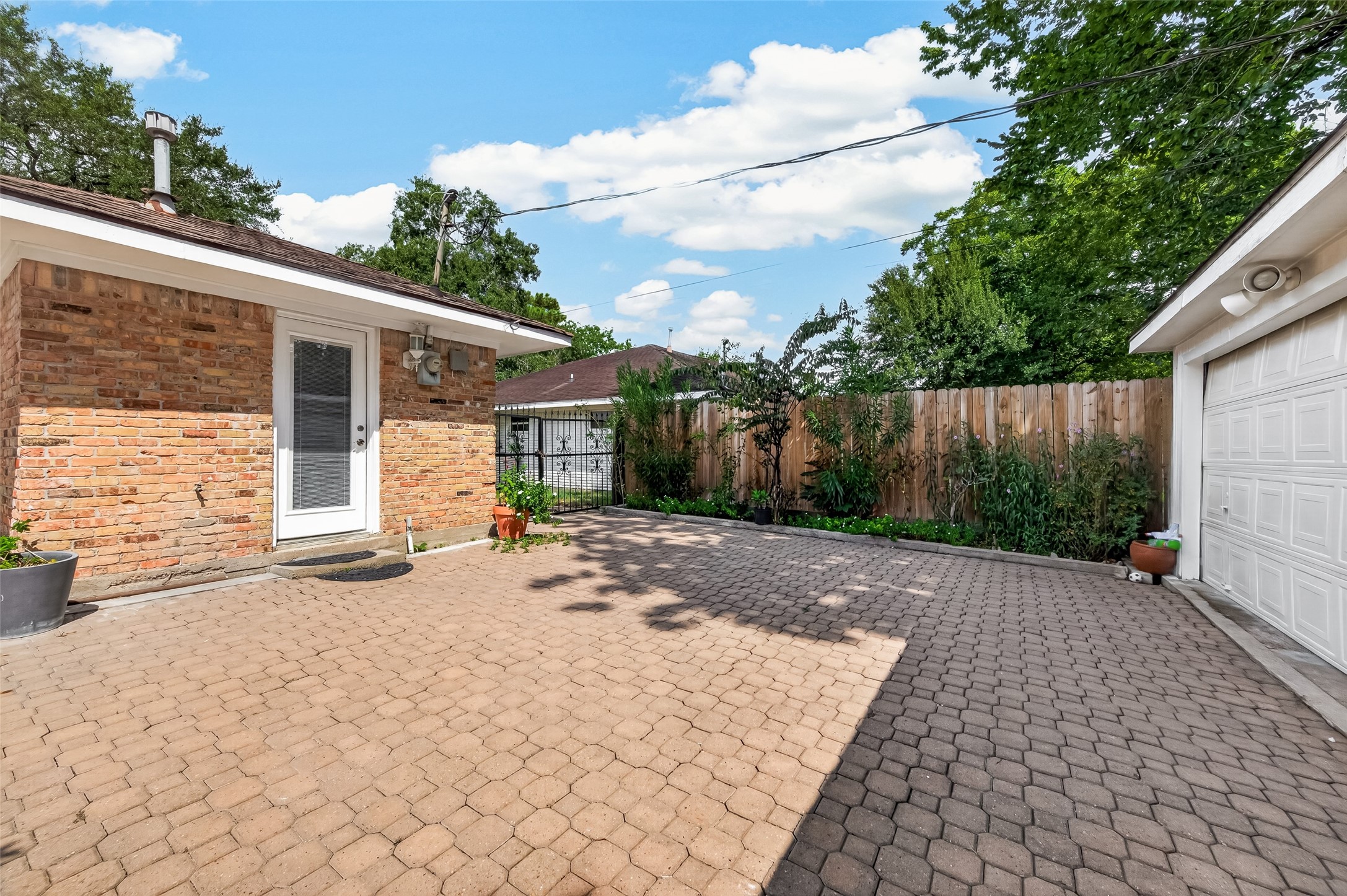10807 Chimney Rock Road Houston, TX 77096 - Photo 30 of 35 A beautiful paved patio!