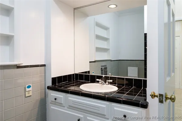 $750,000 | 440 Valley Road, Fayetteville, NC 28305