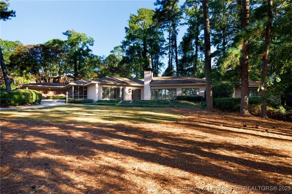 $750,000 | 440 Valley Road, Fayetteville, NC 28305