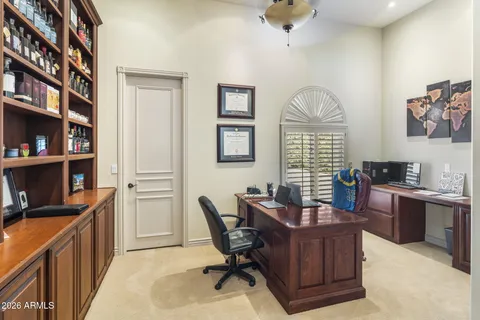 $6,000,000 | 6427 East Horseshoe Road, Paradise Valley, AZ 85253