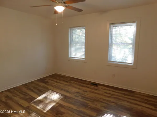 $1,500 | 2005 Lennoxville Road, Unit B, Beaufort, NC 28516