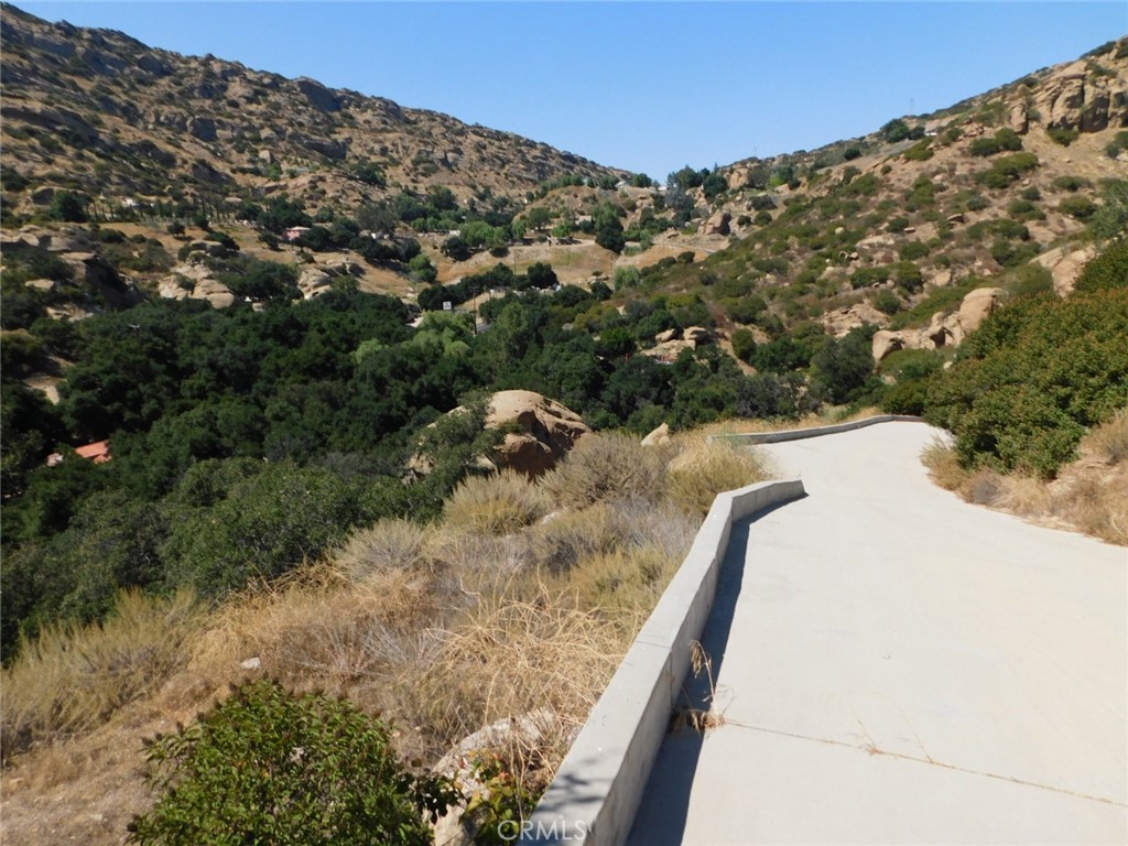 475 Box Canyon Road West Hills, CA 91304 - Photo 7 of 12