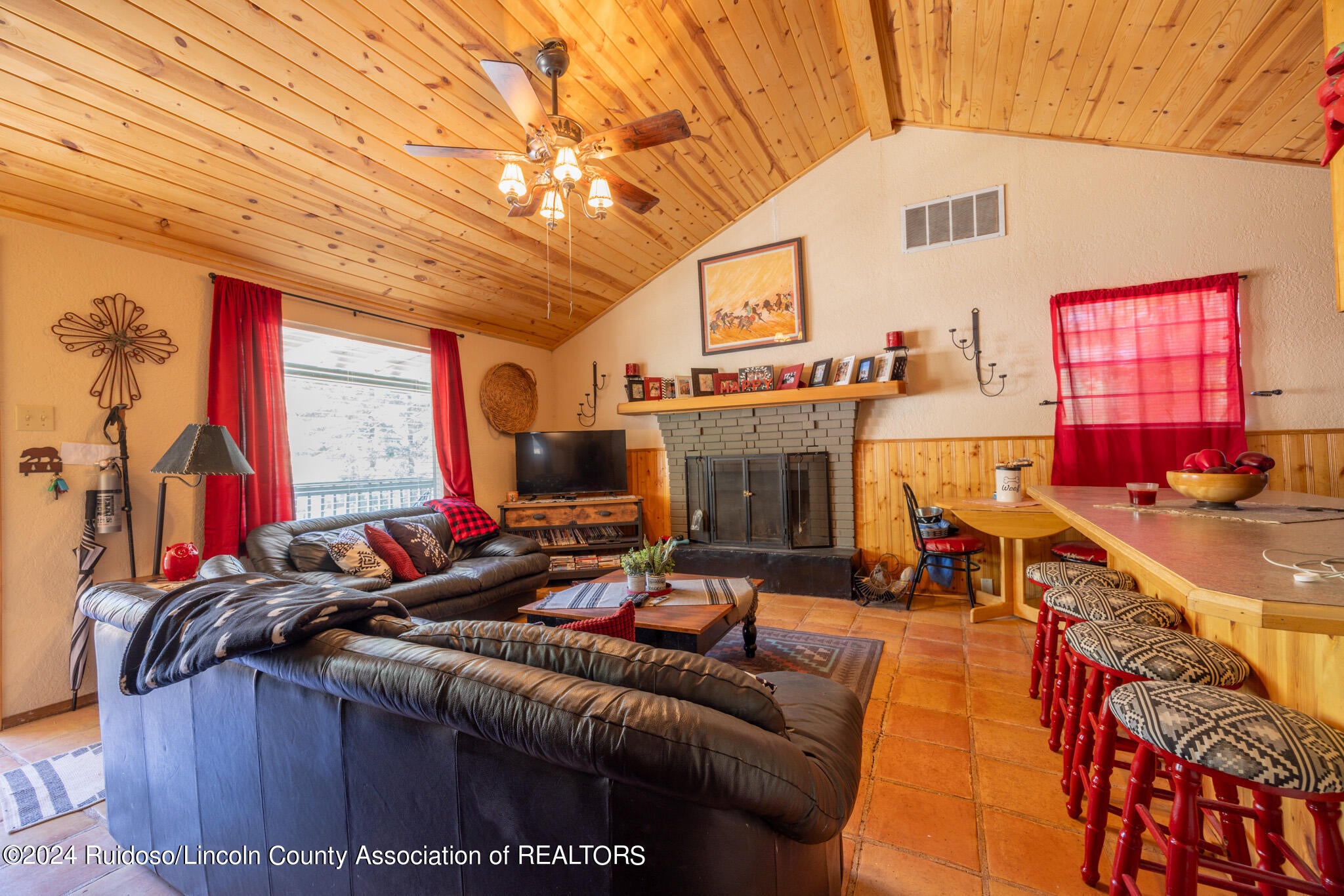 711 Main Road, Unit 8 Ruidoso, NM 88345 - Photo 2 of 15 Gallery Image 2