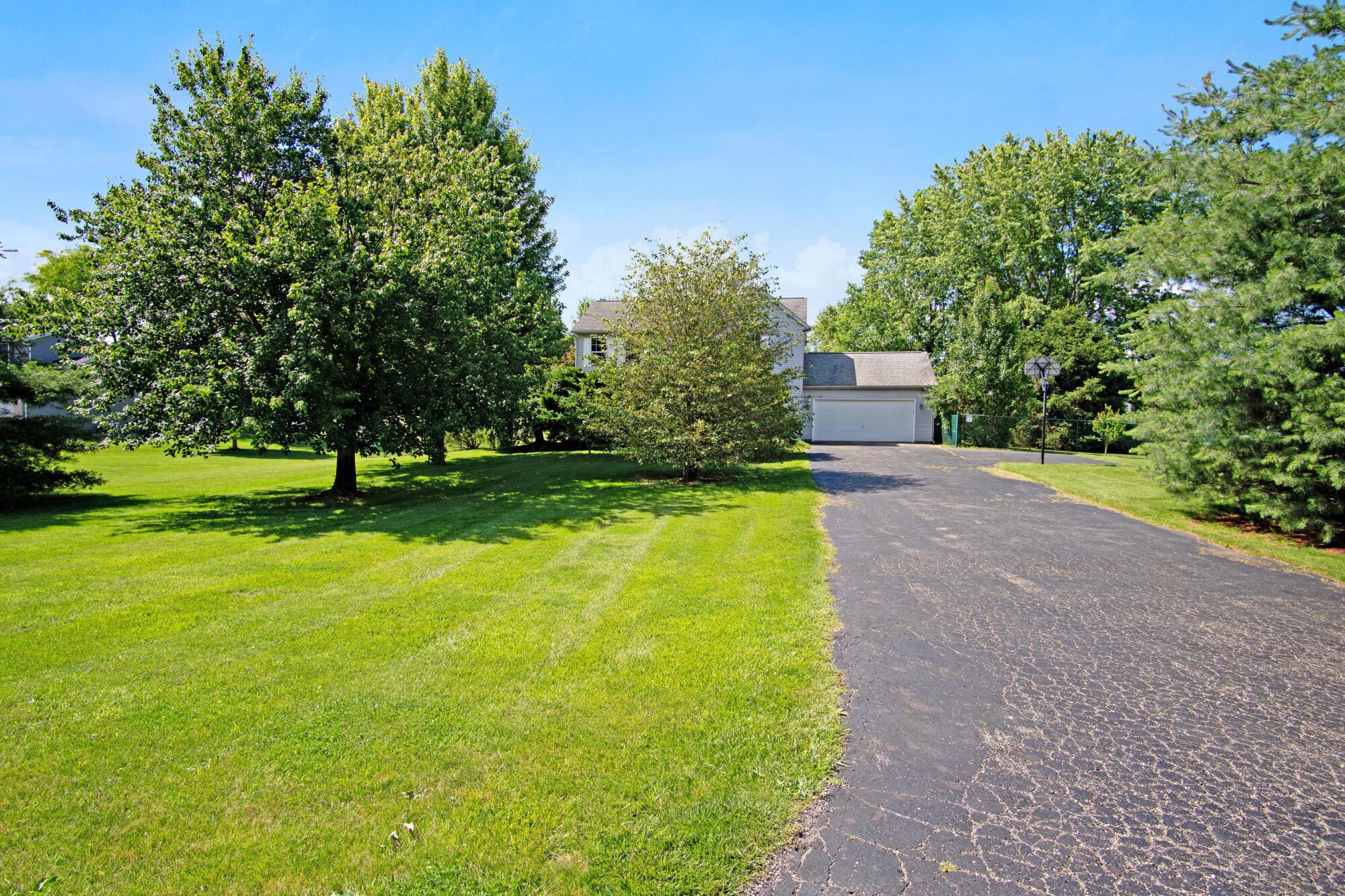 7751 Beecher Road Southwest Pataskala, OH 43062 - Photo 2 of 56
