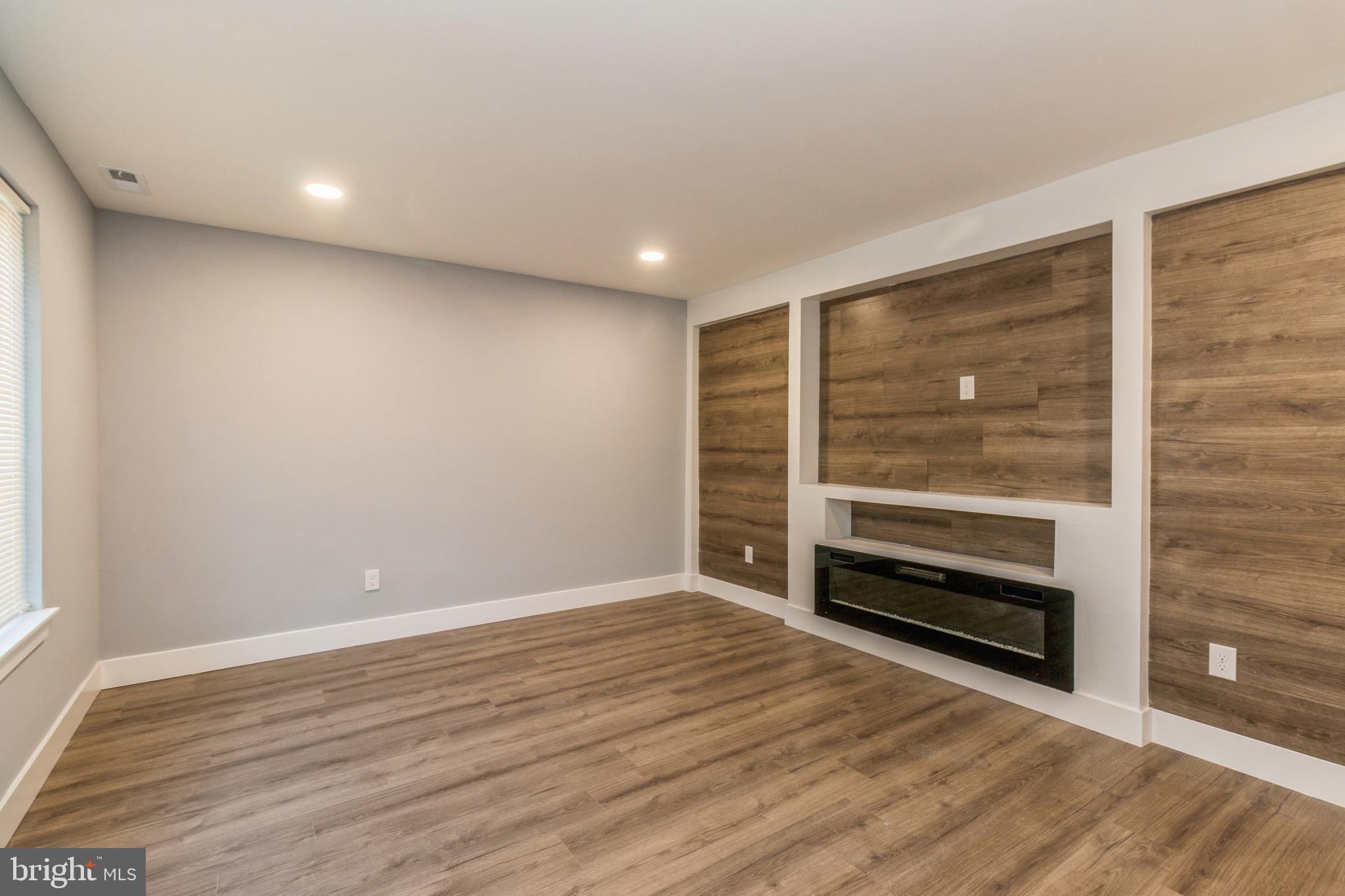 103 Myrtle Court Lindenwold, NJ 08021 - Photo 3 of 36