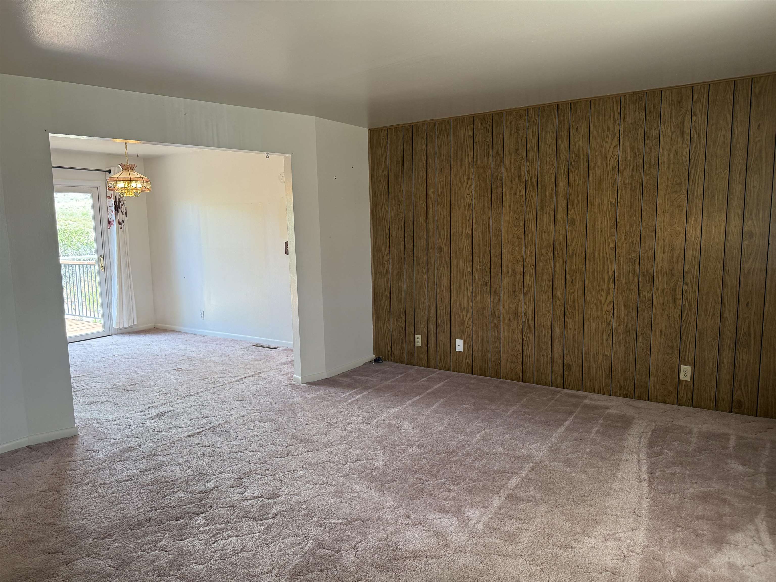 112 Peppermint Lane Thermopolis, WY 82443 - Photo 2 of 37