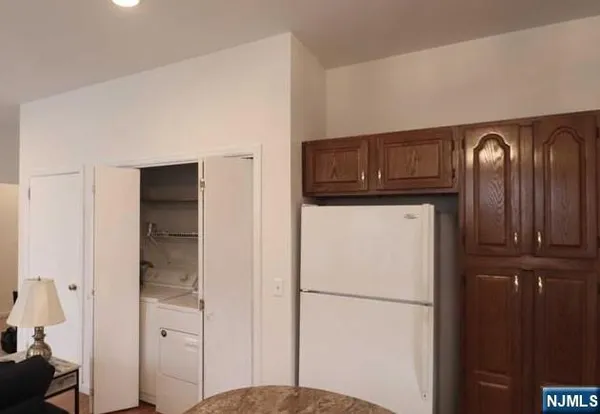 $1,650 | 386 Rea Avenue, Unit FRONT APARTM, Hawthorne, NJ 07506