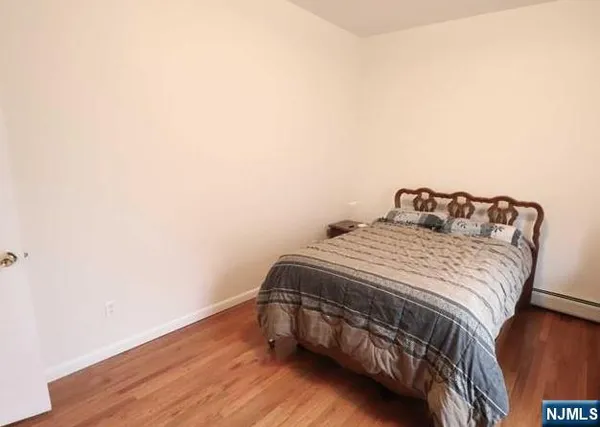 $1,650 | 386 Rea Avenue, Unit FRONT APARTM, Hawthorne, NJ 07506