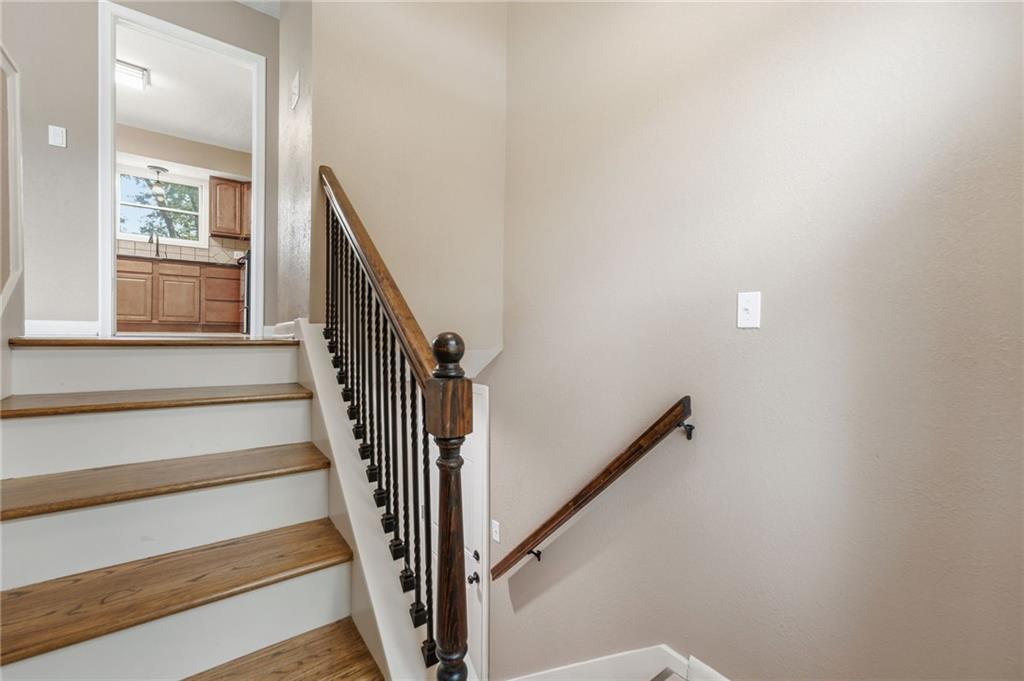 305 Southwest Marion Lane Lee's Summit, MO 64081 - Photo 5 of 39