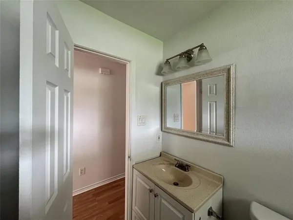 $1,600 | 5828 Lazy River Drive, Dallas, TX 75241