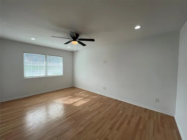 $1,600 | 5828 Lazy River Drive, Dallas, TX 75241