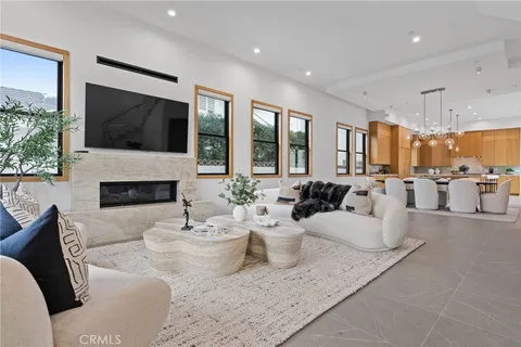 $3,795,000 | 1828 Pine Street, Huntington Beach, CA 92648