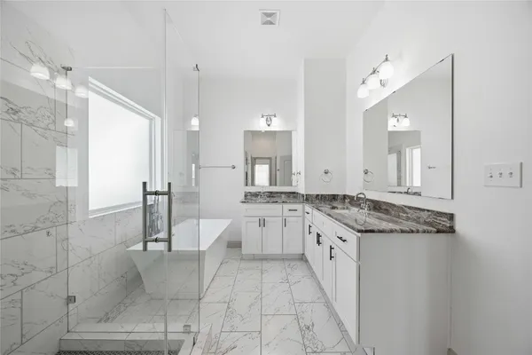 $1,900 | 4521 Clover Street, Houston, TX 77051