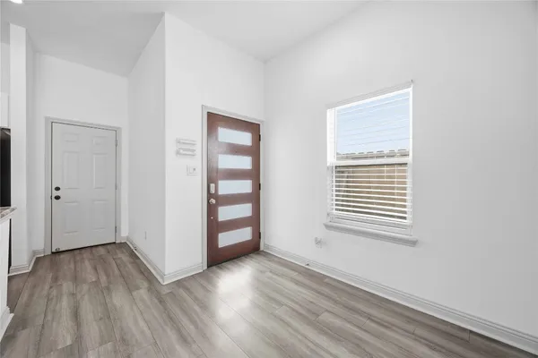 $1,900 | 4521 Clover Street, Houston, TX 77051