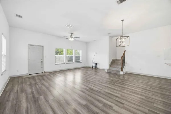 $1,900 | 4521 Clover Street, Houston, TX 77051