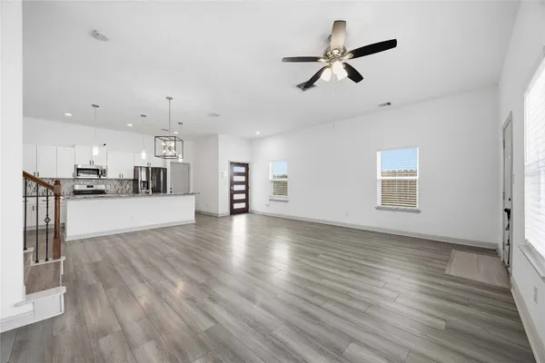 $1,900 | 4521 Clover Street, Houston, TX 77051