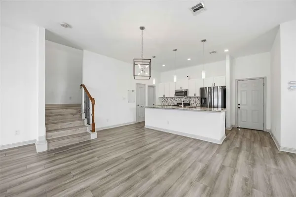 $1,900 | 4521 Clover Street, Houston, TX 77051