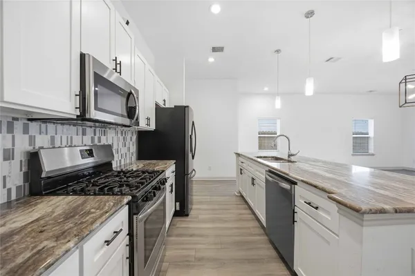 $1,900 | 4521 Clover Street, Houston, TX 77051