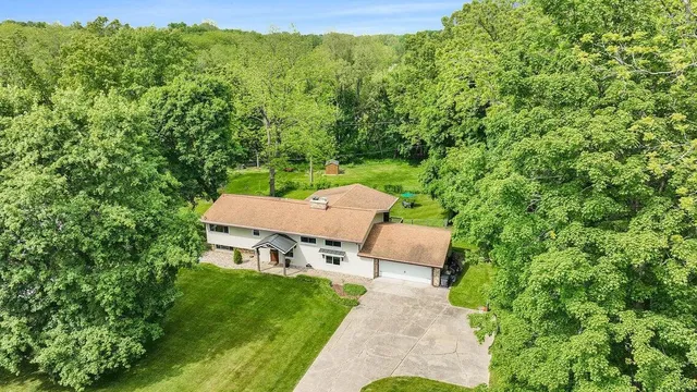 $479,500 | 3840 East Gull Lake Drive, Hickory Corners, MI 49060