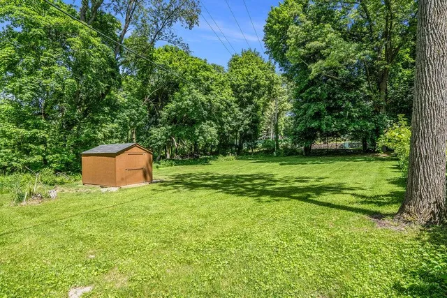 $479,500 | 3840 East Gull Lake Drive, Hickory Corners, MI 49060