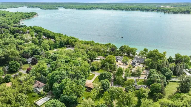 $479,500 | 3840 East Gull Lake Drive, Hickory Corners, MI 49060