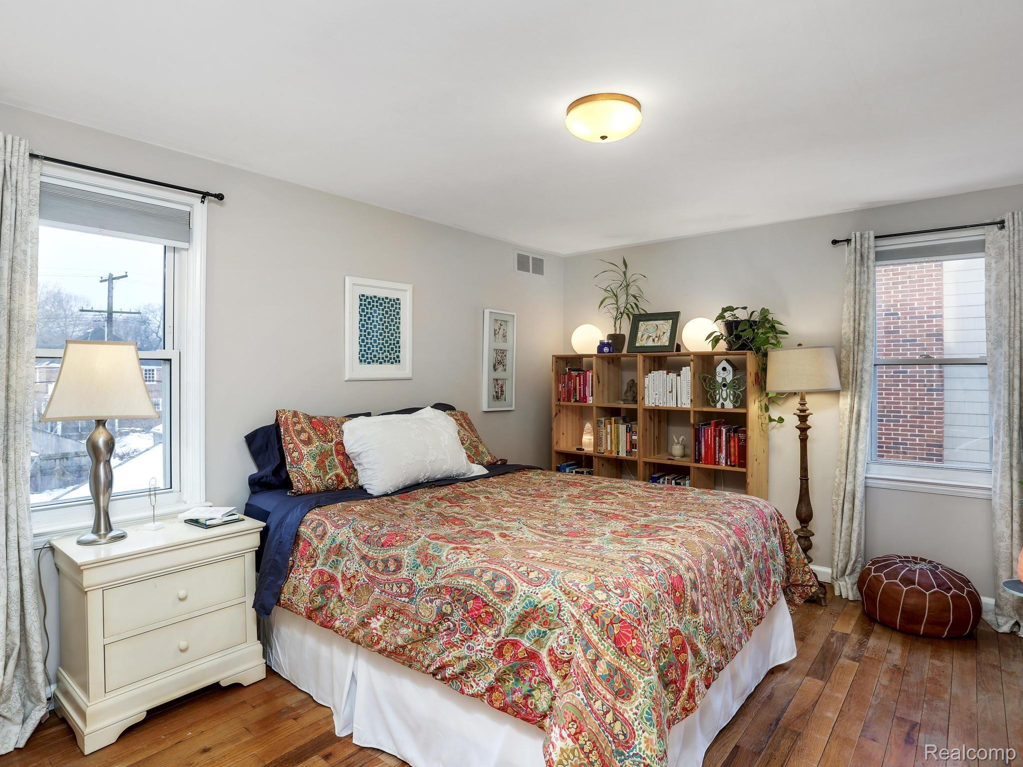 741 Lincoln Road Grosse Pointe, MI 48230 - Photo 13 of 23 741 Lincoln Rd Grosse Pointe-013-014-741 Lincoln Road Grosse-MLS_Size.jpg