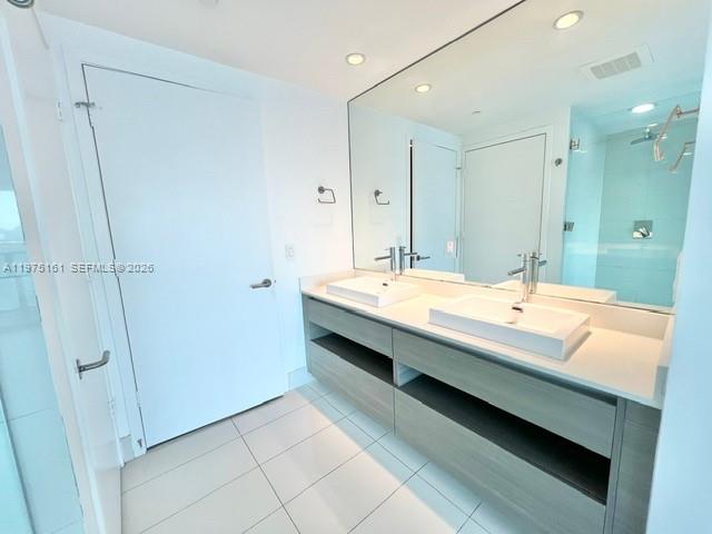 460 Northeast 28th Street, Unit 3203 Miami, FL 33137 - Photo 11 of 41 Master Bathroom