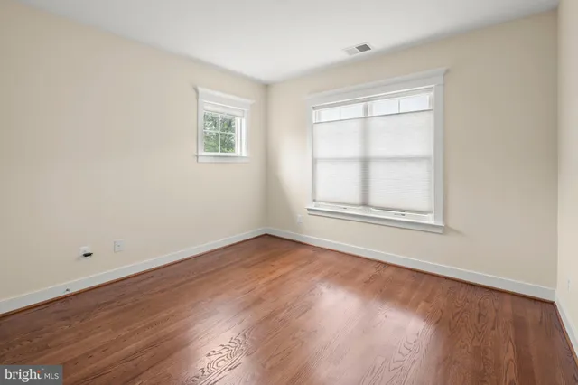 $2,240,000 | 217 Pleasant Street Southwest, Vienna, VA 22180