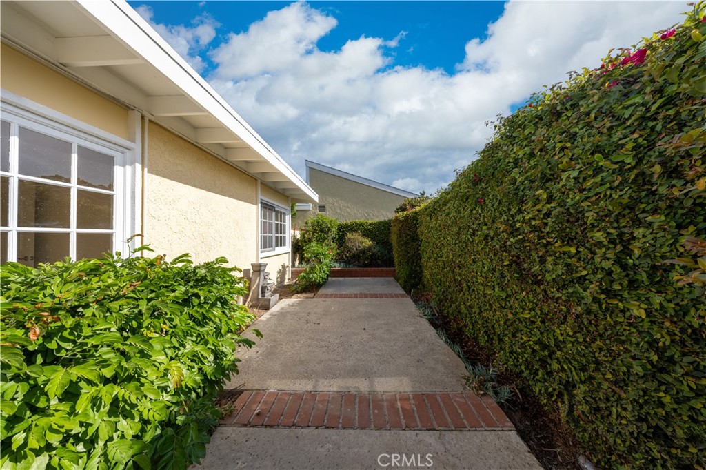 19421 Sierra Lago Road Irvine, CA 92603 - Photo 34 of 47