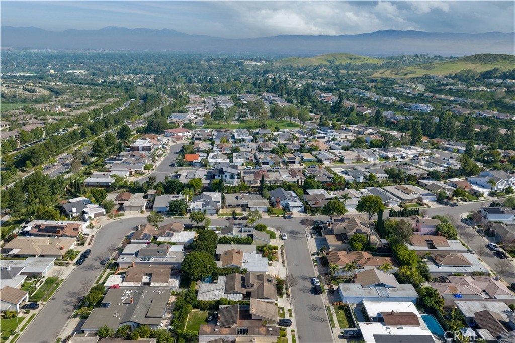 19421 Sierra Lago Road Irvine, CA 92603 - Photo 43 of 47