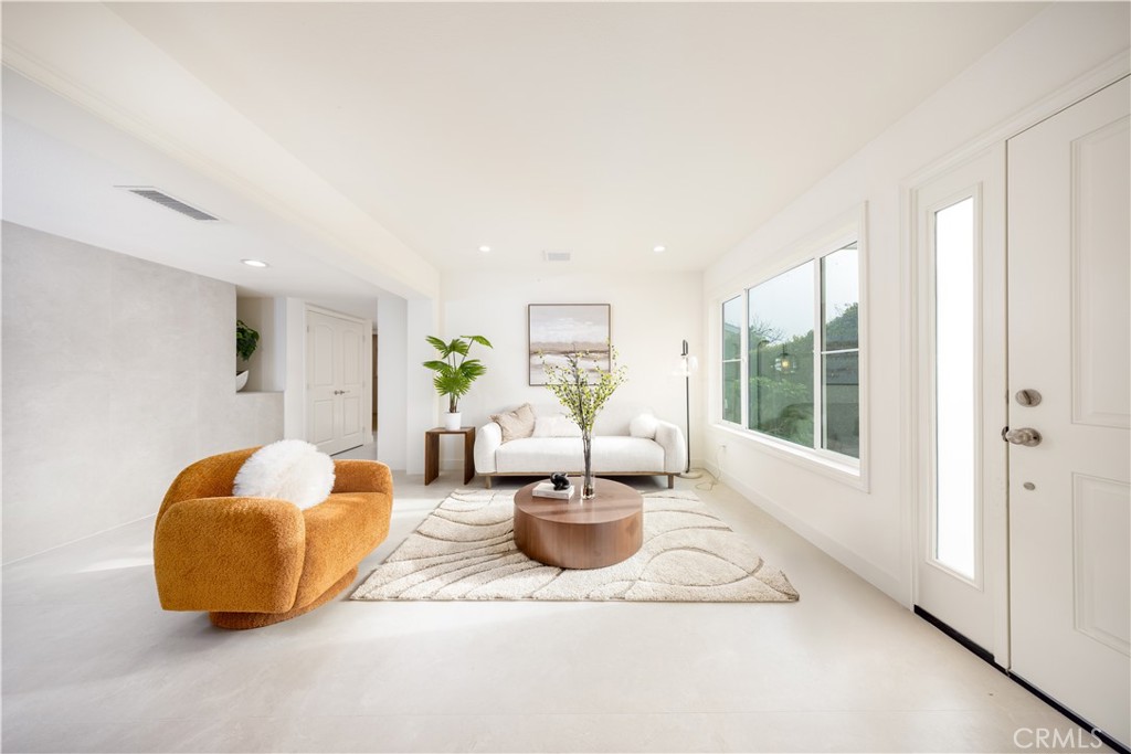 19421 Sierra Lago Road Irvine, CA 92603 - Photo 5 of 47