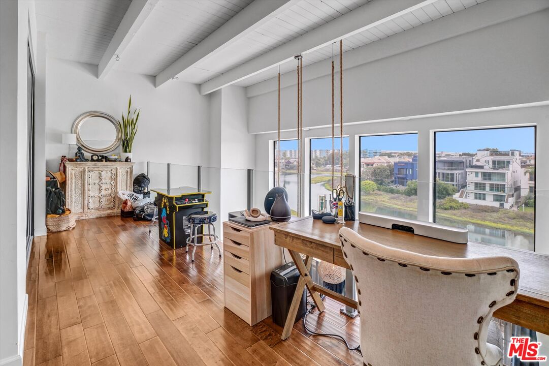 4105 Pacific Avenue, Unit 1 Marina del Rey, CA 90292 - Photo 17 of 29 a very nice looking living room with a large window and dining table