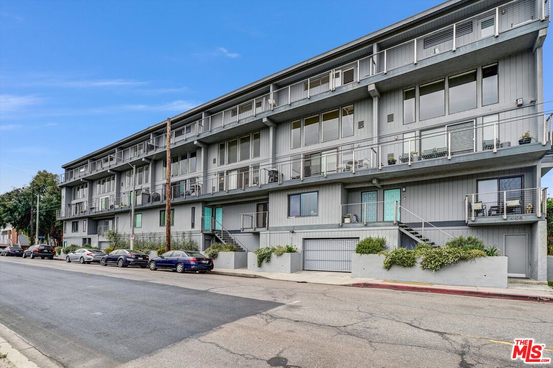 4105 Pacific Avenue, Unit 1 Marina del Rey, CA 90292 - Photo 25 of 29 a front view of a building with street