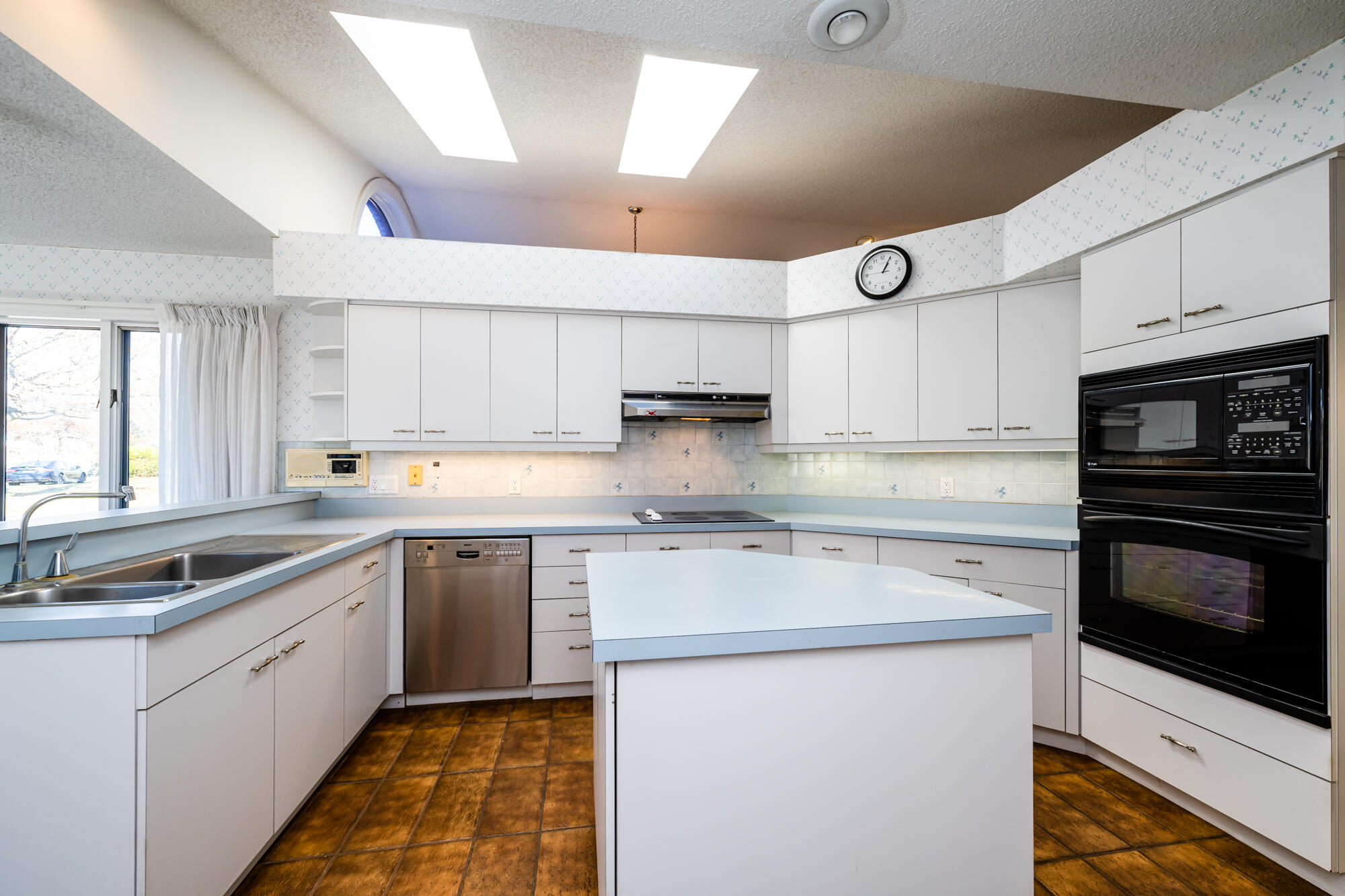2107 Roslin Road Benton Harbor, MI 49022 - Photo 17 of 84 Roslin-313