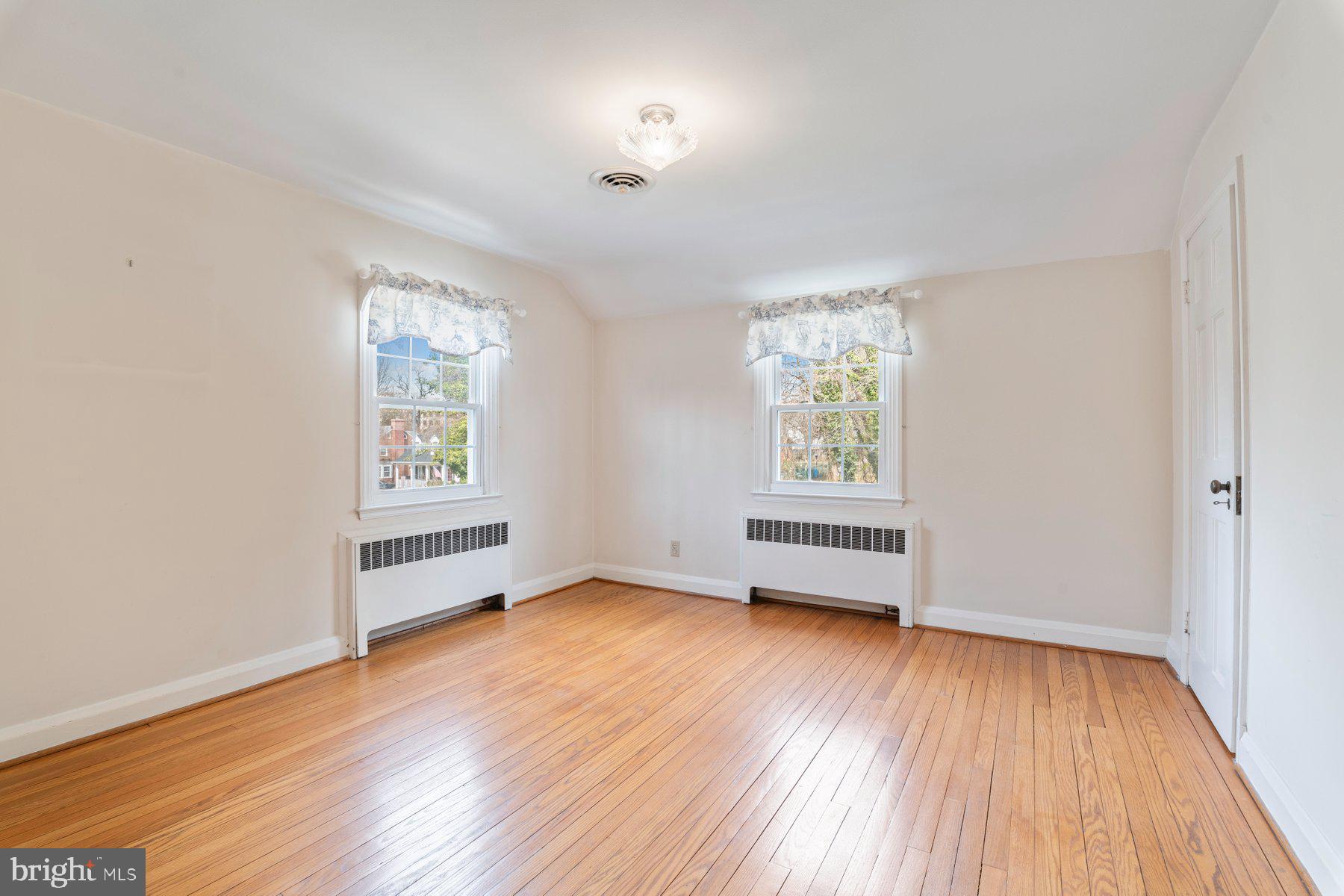 102 Yorkleigh Road Towson, MD 21204 - Photo 19 of 26 Bedroom #3