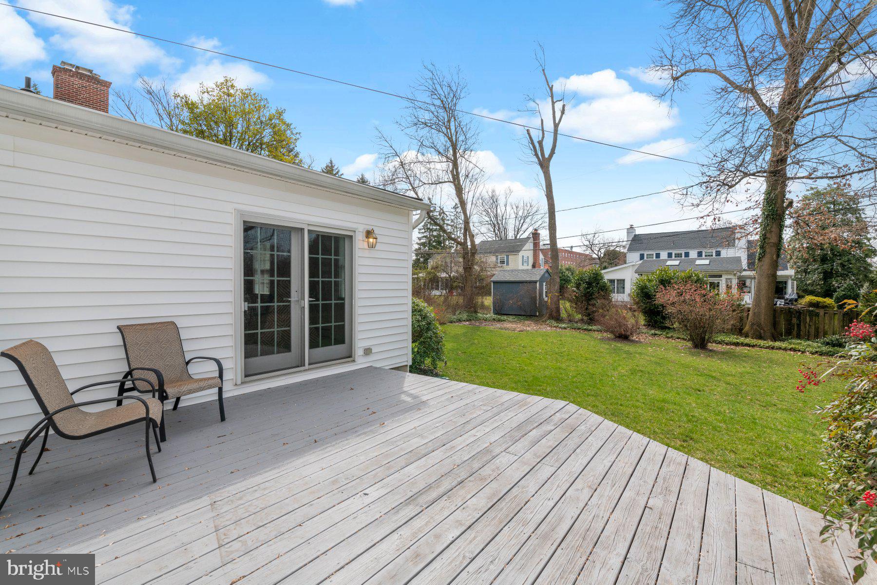 102 Yorkleigh Road Towson, MD 21204 - Photo 26 of 26 Deck off of bedroom/family room