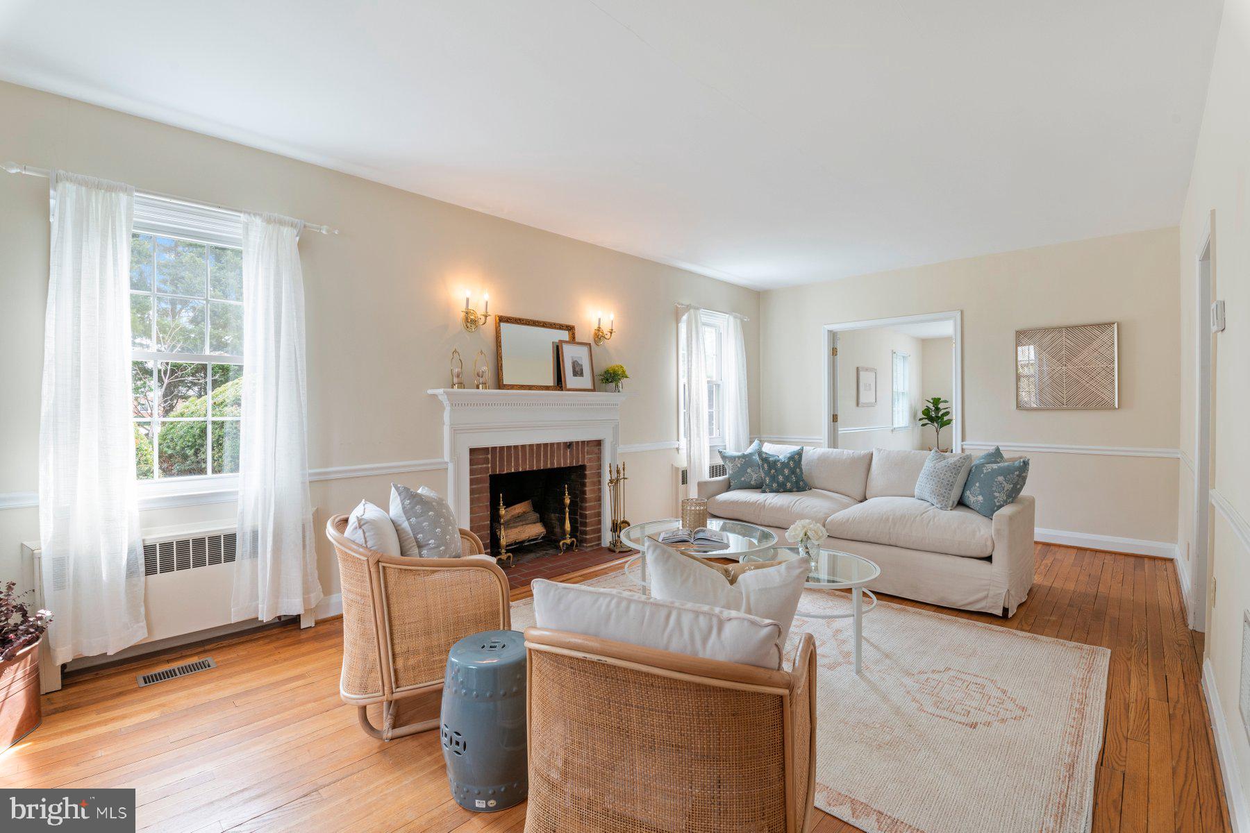 102 Yorkleigh Road Towson, MD 21204 - Photo 5 of 26 Living room with wood burning fireplace