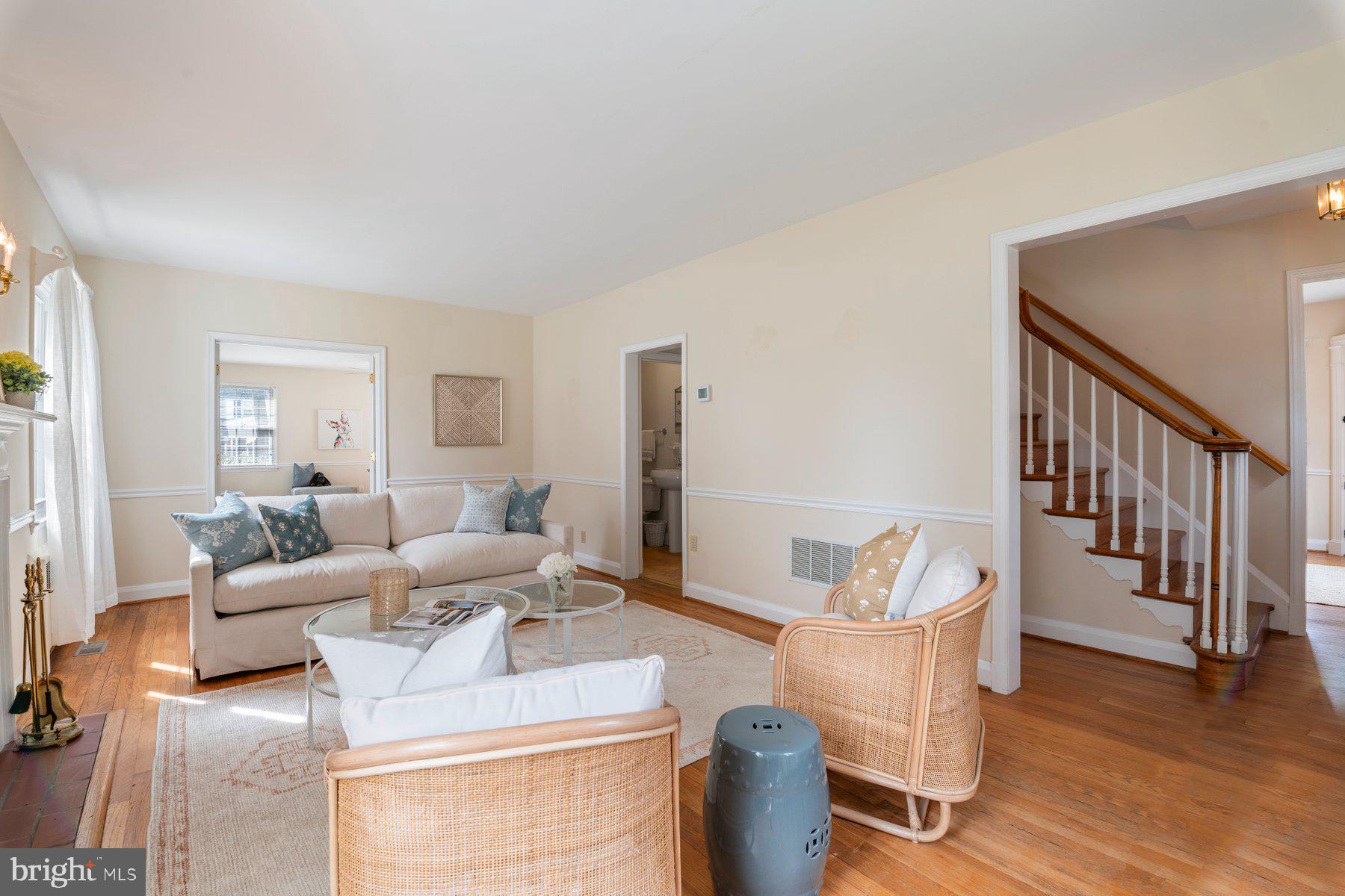102 Yorkleigh Road Towson, MD 21204 - Photo 7 of 26