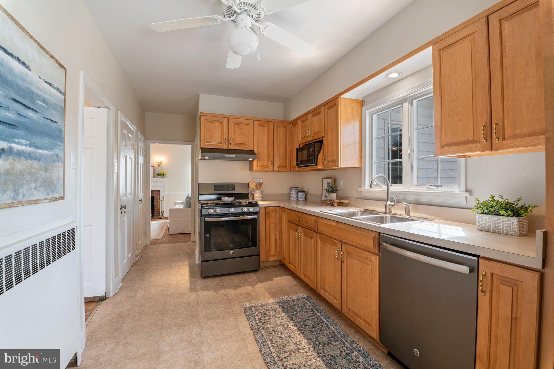 102 Yorkleigh Road Towson, MD 21204 - Photo 9 of 26