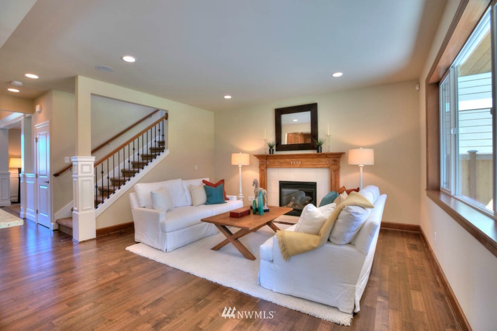 5851 Northeast 8th Street Renton, WA 98059 - Photo 11 of 25