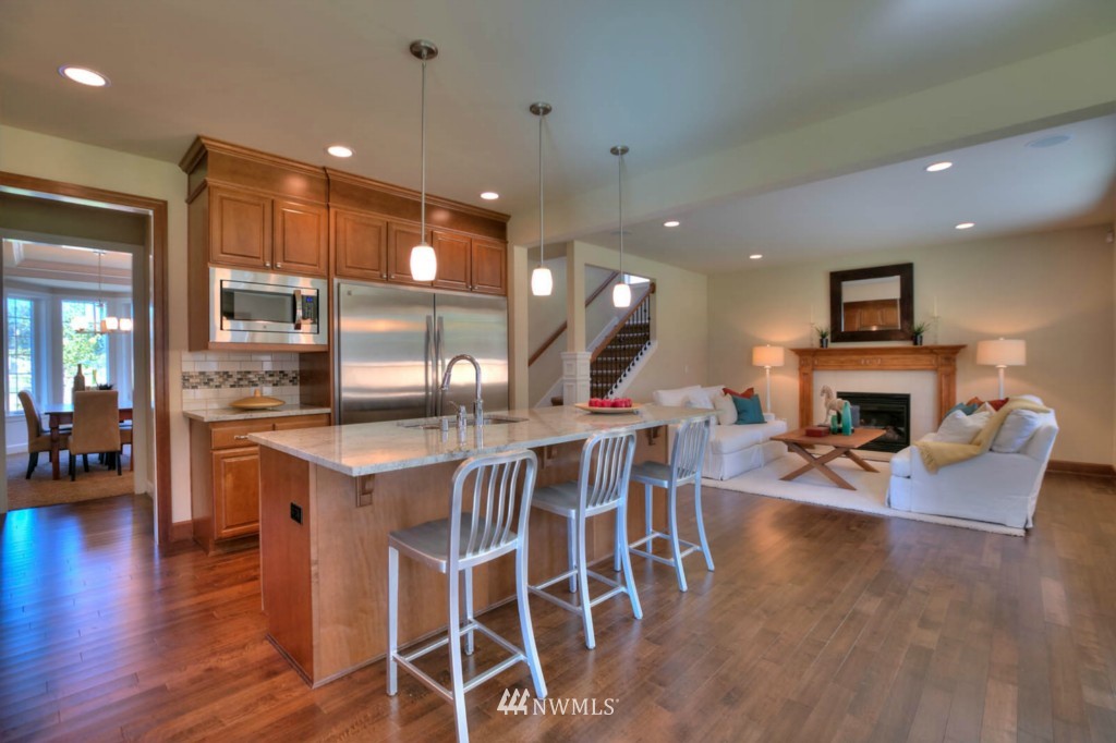 5851 Northeast 8th Street Renton, WA 98059 - Photo 13 of 25
