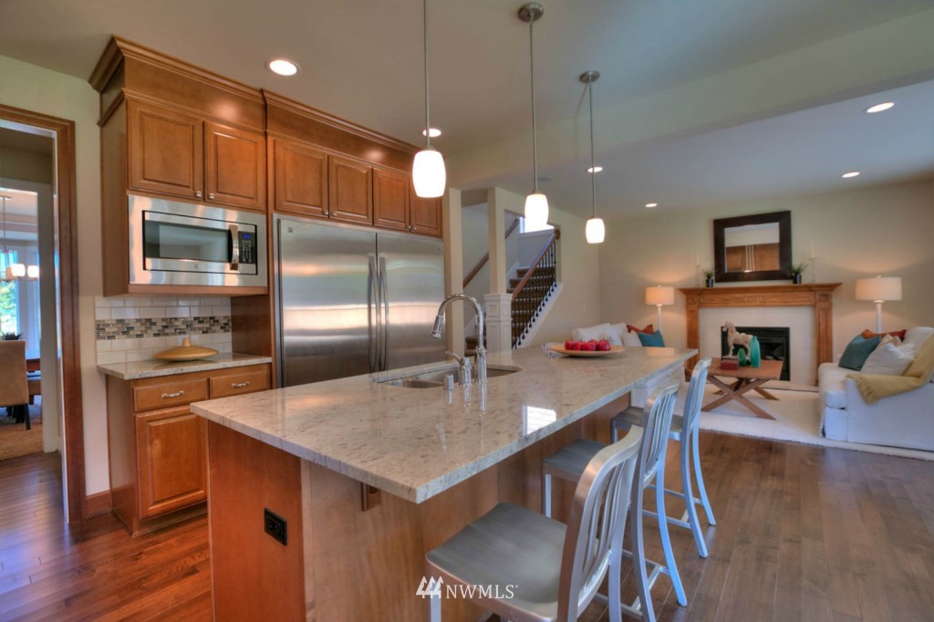 5851 Northeast 8th Street Renton, WA 98059 - Photo 14 of 25