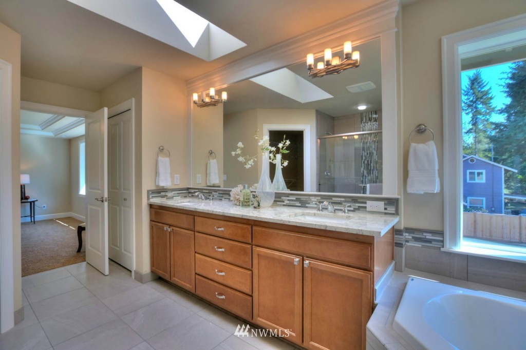 5851 Northeast 8th Street Renton, WA 98059 - Photo 24 of 25