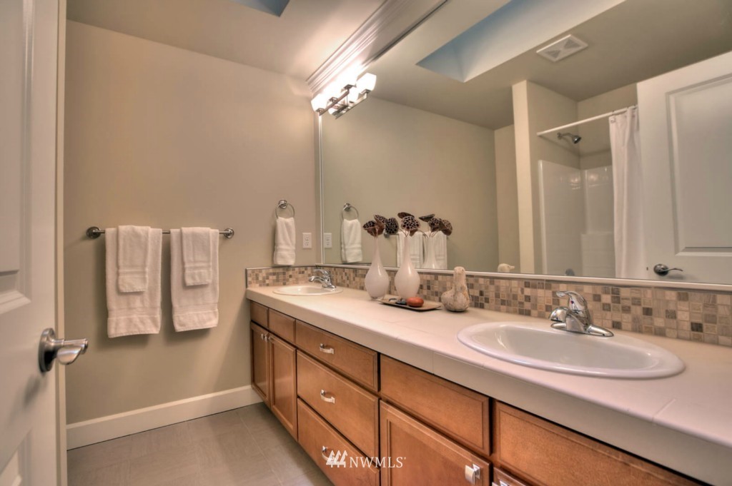 5851 Northeast 8th Street Renton, WA 98059 - Photo 25 of 25