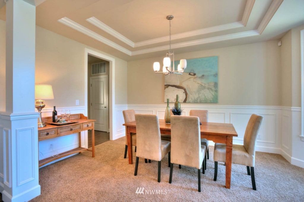 5851 Northeast 8th Street Renton, WA 98059 - Photo 8 of 25