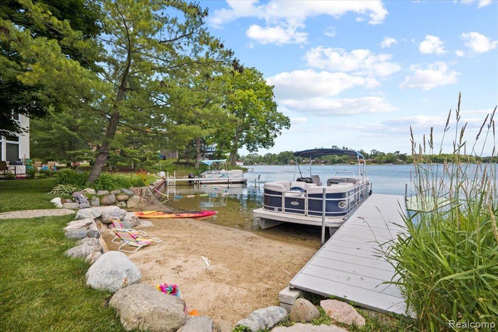 2668 Silverside Road Waterford, MI 48328 - Photo 13 of 61 Gallery Image 13