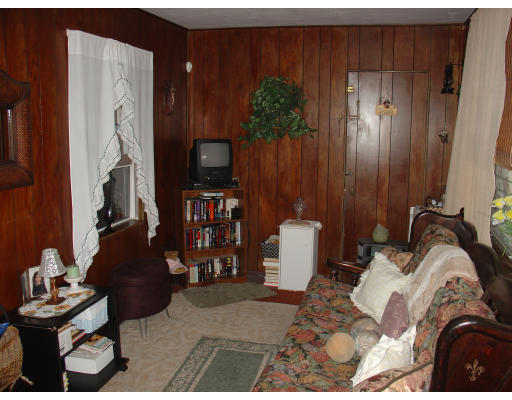 270 Oak Street Springfield, MA 01151 - Photo 9 of 11 a view of a livingroom with furniture and toys