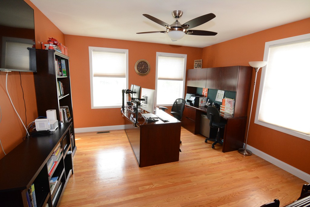 49 Cart Path Road Dracut, MA 01826 - Photo 18 of 29 Gallery Image 18